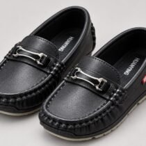 Mocassins à boucle noirs